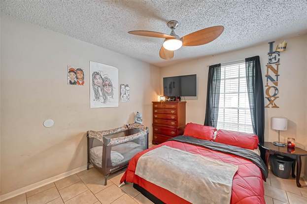Building Photo - 21631 Park Villa Dr