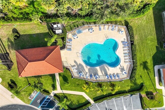 Building Photo - 640 Luisa Ln