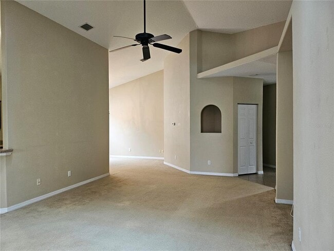 Building Photo - 21 Raintree Cir