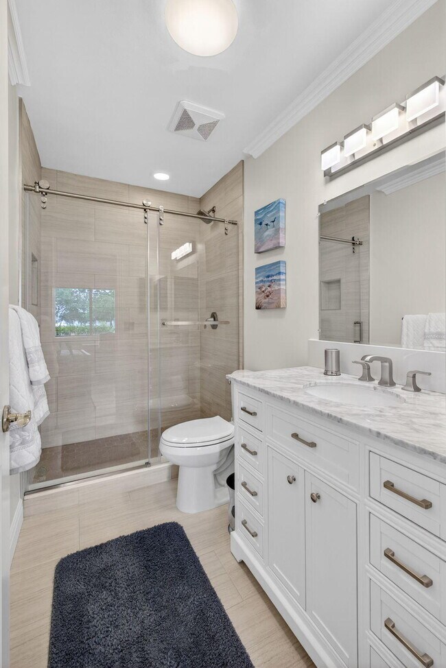 Building Photo - 119 Club Dr