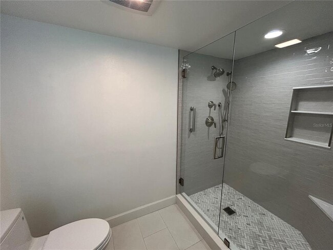 Building Photo - 6260 Kipps Colony Ct S