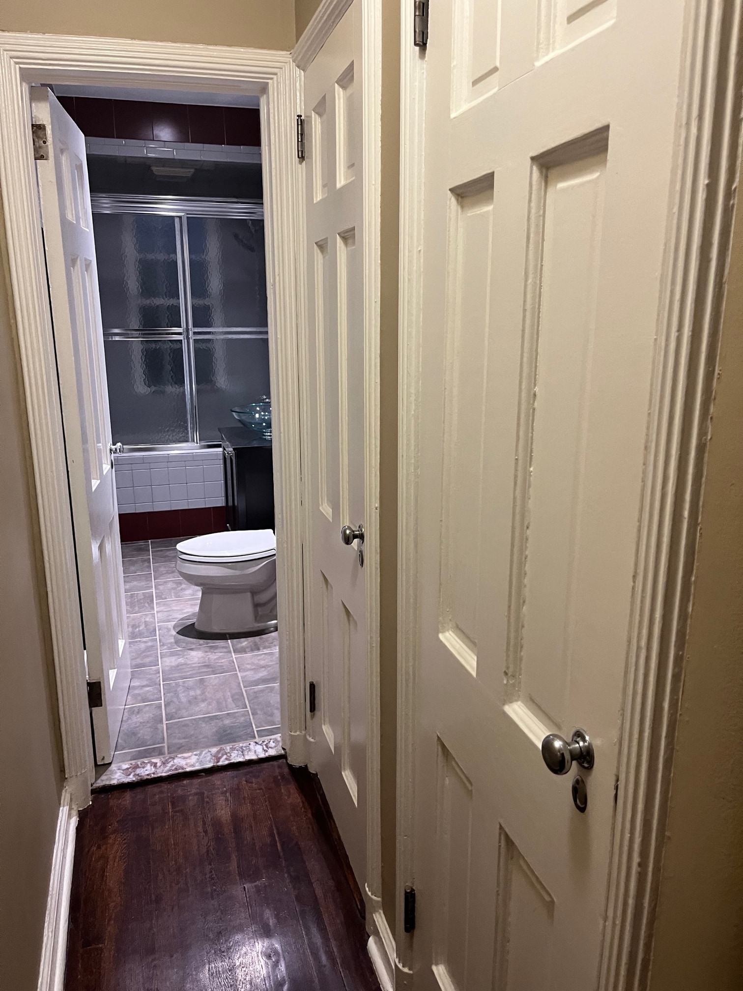 Building Photo - 1270 White Plains Rd