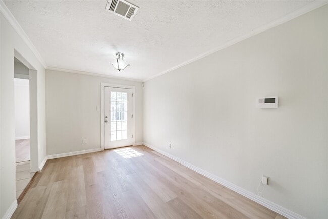 Building Photo - 1510 Tarley St