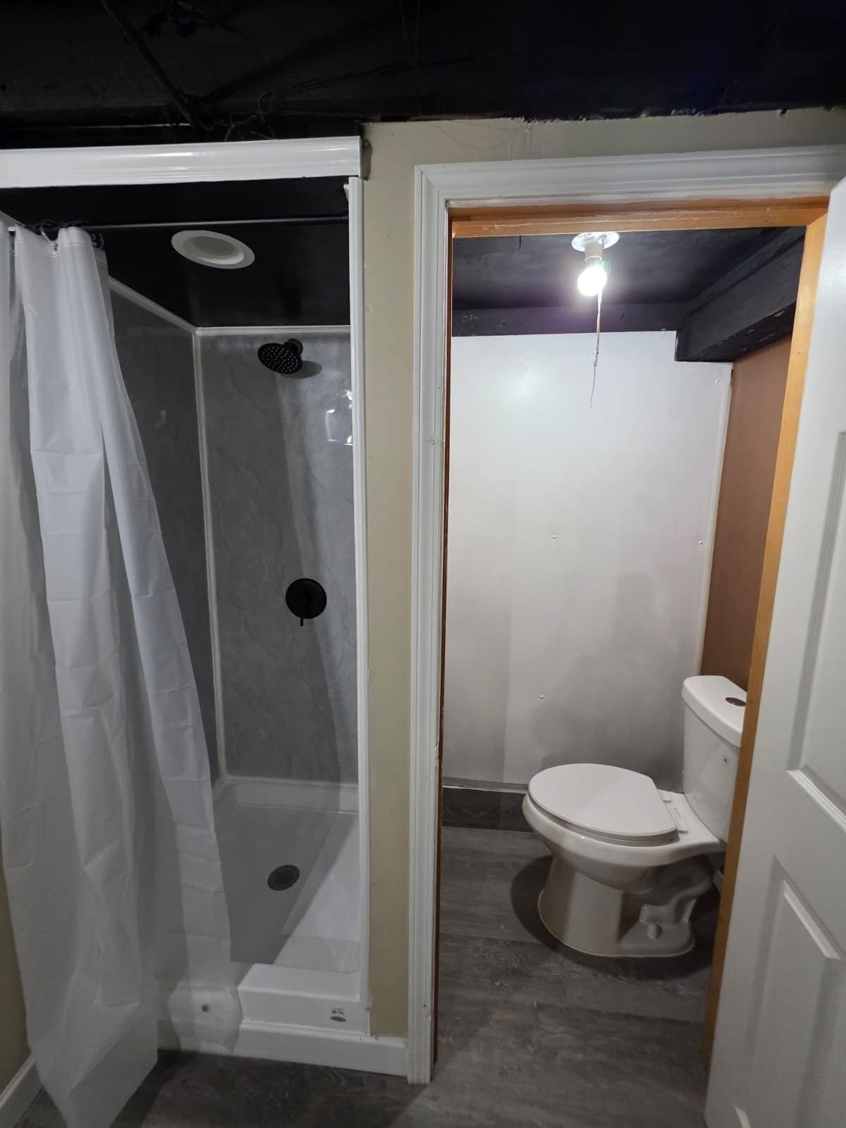 Building Photo - 2048 Rossmoor Rd