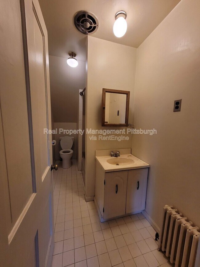 Building Photo - 437 S Aiken Ave