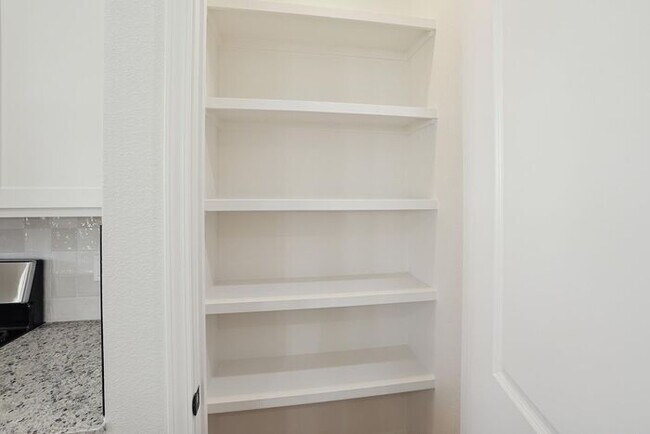 Building Photo - 10374 Tierra Santa Dr