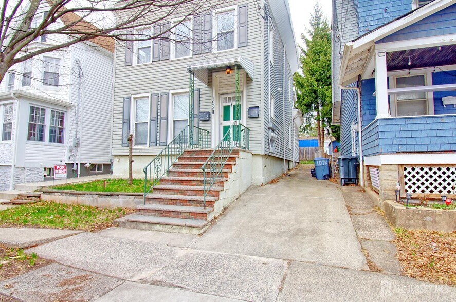 Building Photo - 1076 Fulton St