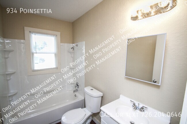 Building Photo - 934 Poinsettia-