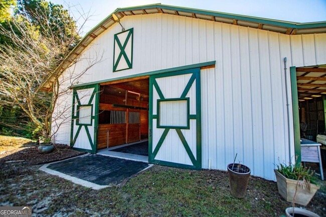 Building Photo - 105 Fuller Dr