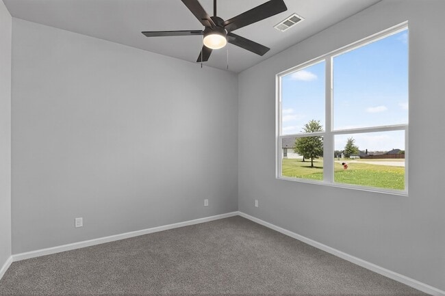 Building Photo - 521 Fox Hl Ct