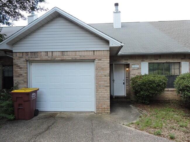 Primary Photo - 813 Valley Rd