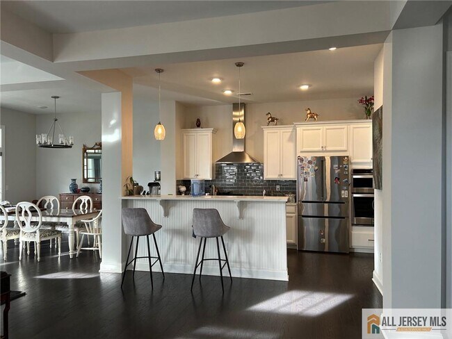 Building Photo - 30 Hamilton Dr