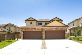 Building Photo - GORGEOUS 3 BEDROOM DUPLEX LOCATED IN BUDA, TEXAS!