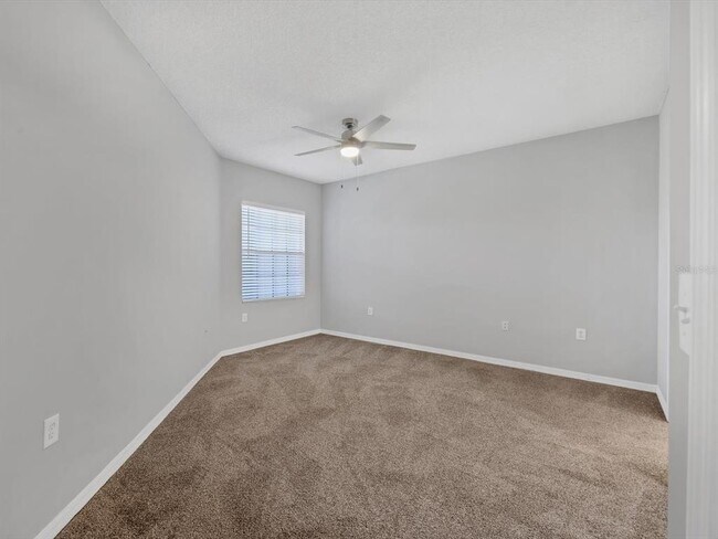 Building Photo - 5551 Bentgrass Dr