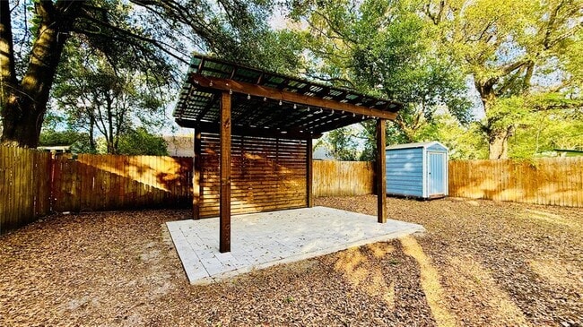 Building Photo - 1210 E 33rd Ave