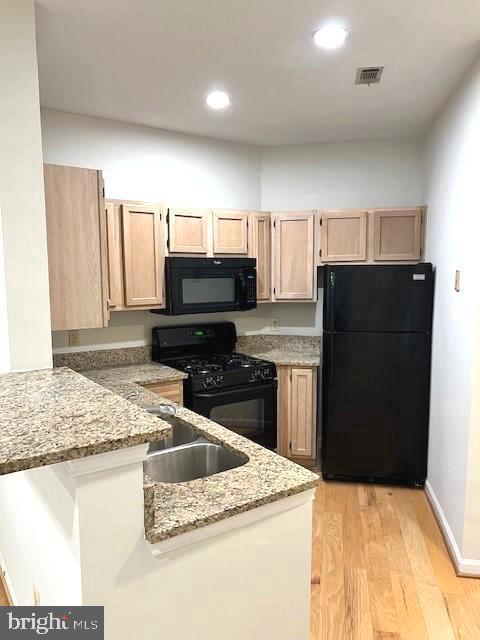 Building Photo - 4409 Sedgehurst Dr