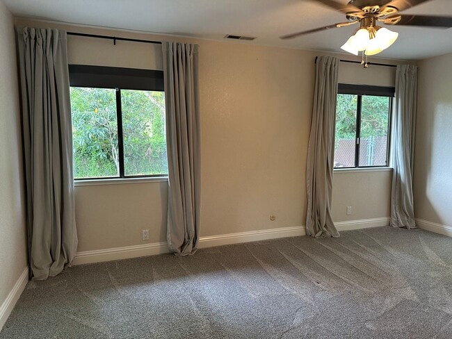 Building Photo - Beautifully maintained home in a peaceful setting