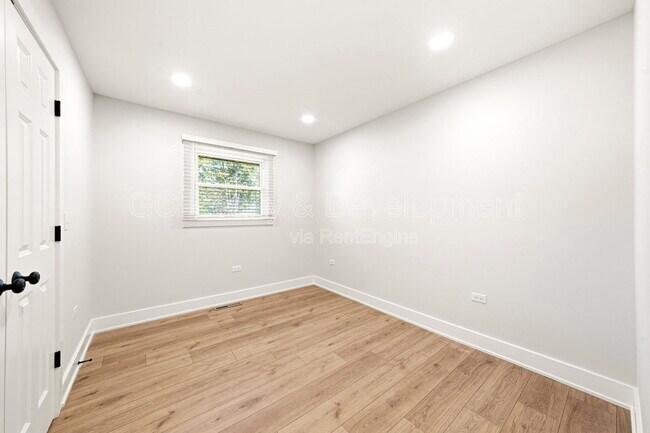 Building Photo - 106 Hawthorne Dr