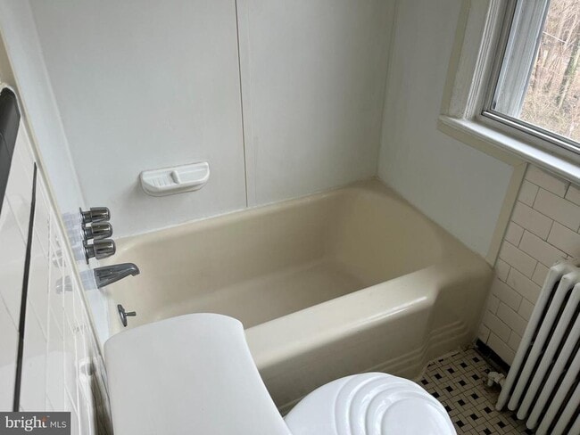 Building Photo - 8009 Garland Ave