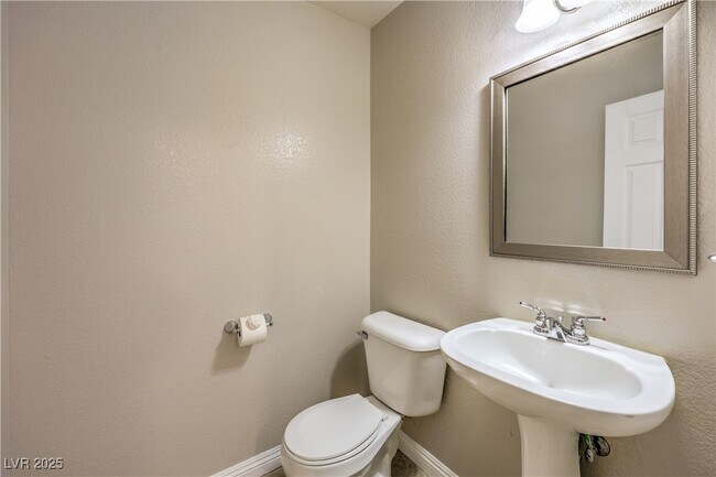 Building Photo - 1453 Rothwell Ct