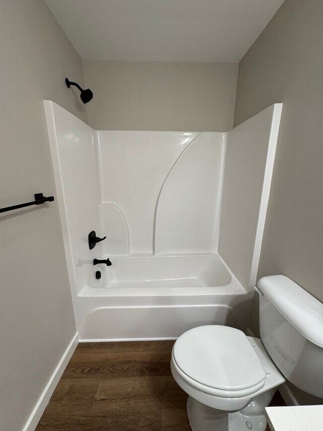 Building Photo - Brand New 3/2 House in Rome- $1,595