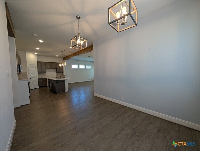 Building Photo - 2935 Aller