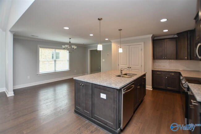 Building Photo - 113 Gary Allen Blvd