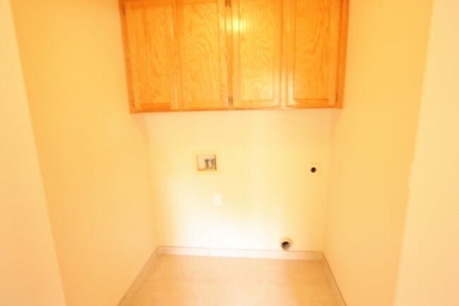 Building Photo - BEAUTIFUL & SPACIOUS HOME