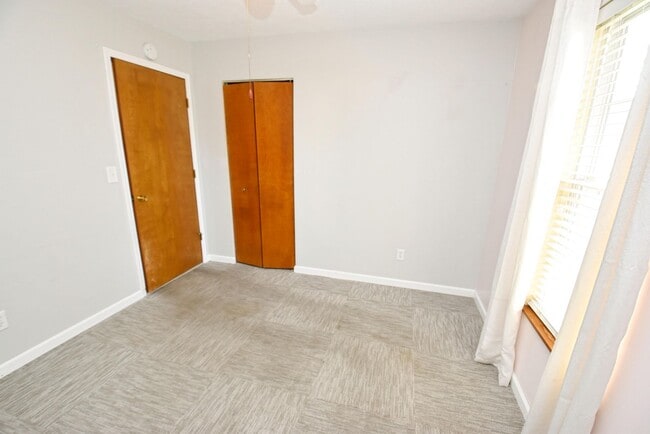 Building Photo - 3 Bed 2.5 Bath in Penn School District