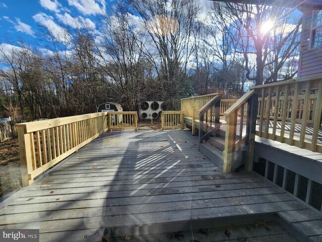 Building Photo - 5625 Reardon Ln