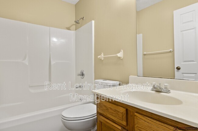 Building Photo - 531 Bell Pl Dr