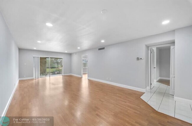 Building Photo - 6100 S Falls Cir Dr