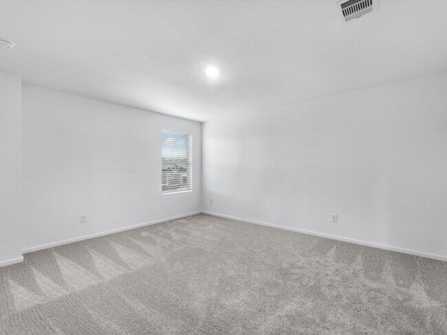 Building Photo - 25433 Carnation Ct