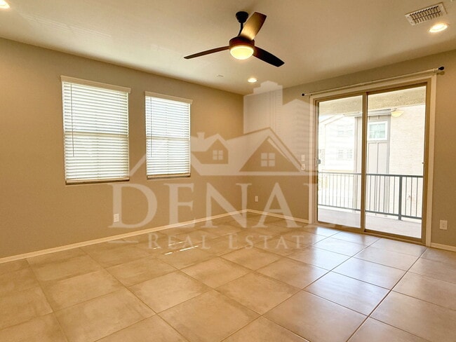 Building Photo - 731 W Winchester Dr