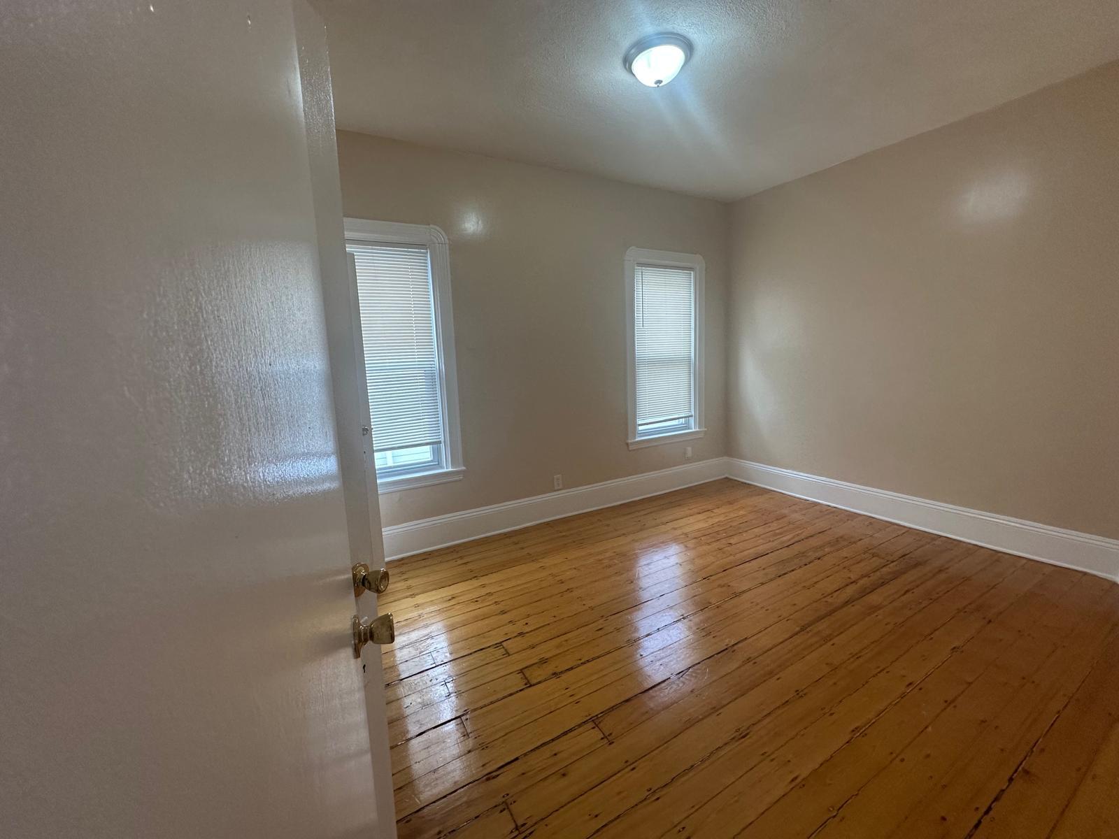 Building Photo - 94 Harrishof St