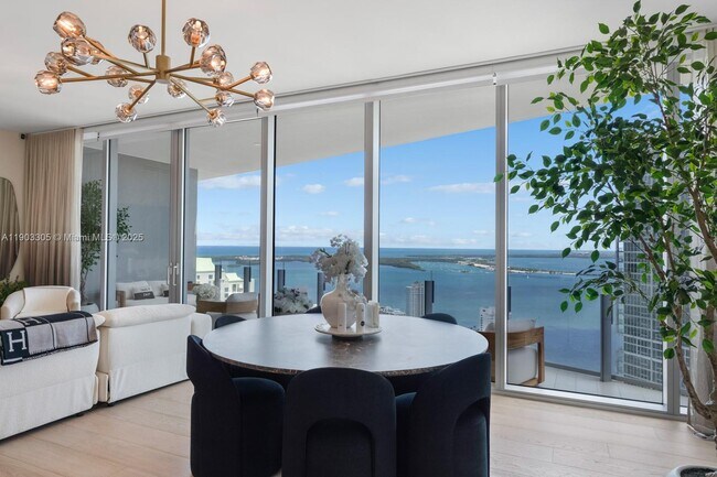 Building Photo - 300 Biscayne Blvd Way