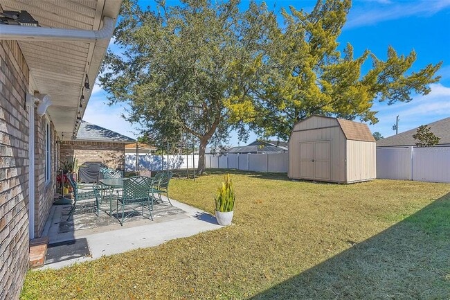 Building Photo - 37 Princeton Ln