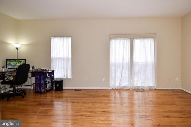 Building Photo - 25445 Carberry Dr