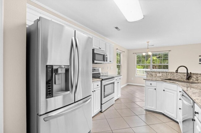 Building Photo - 454 Dandelion Ln