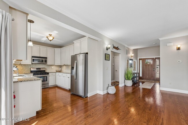 Building Photo - 45 E Pampano Dr