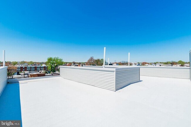 Building Photo - 1616 N Bailey St