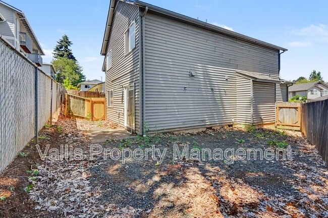 Building Photo - 5260 Springcrest Dr S