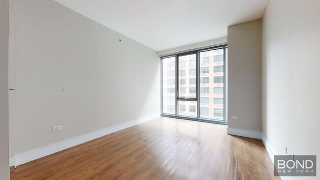 Building Photo - 237 E 34th St