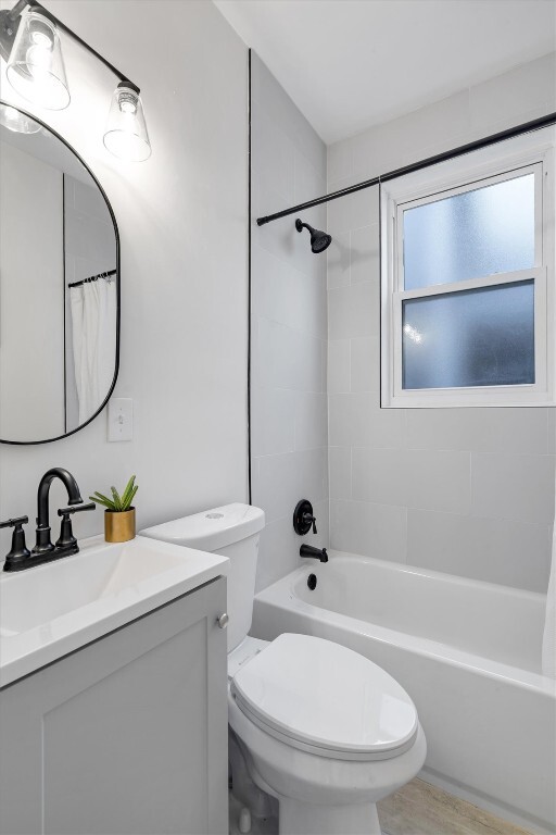 Building Photo - 6752 W Park Ave