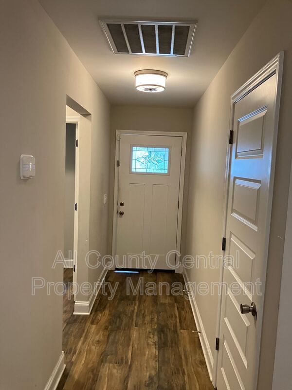 Building Photo - 3870 Barton Ln