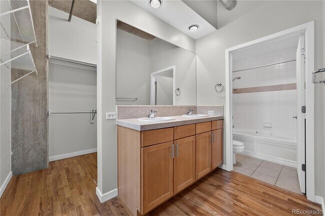Building Photo - 3201 Shoshone St