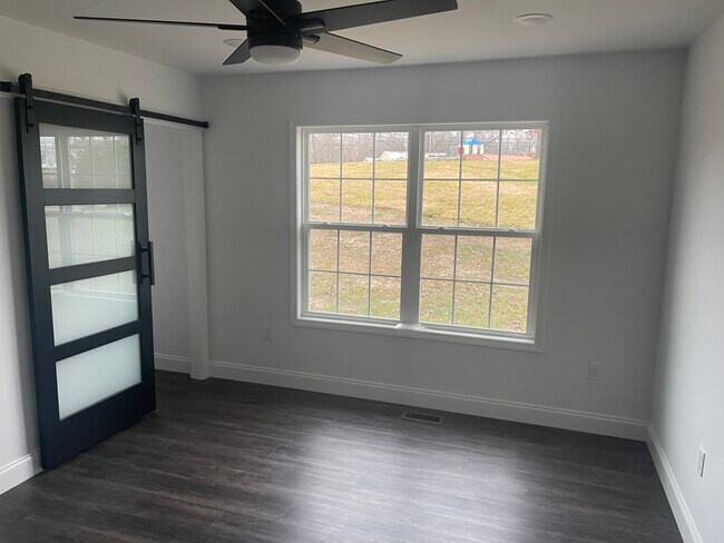 Building Photo - 167 S Earls Ave