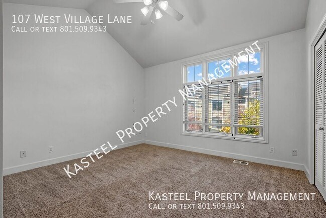 Building Photo - 107 W Village Ln