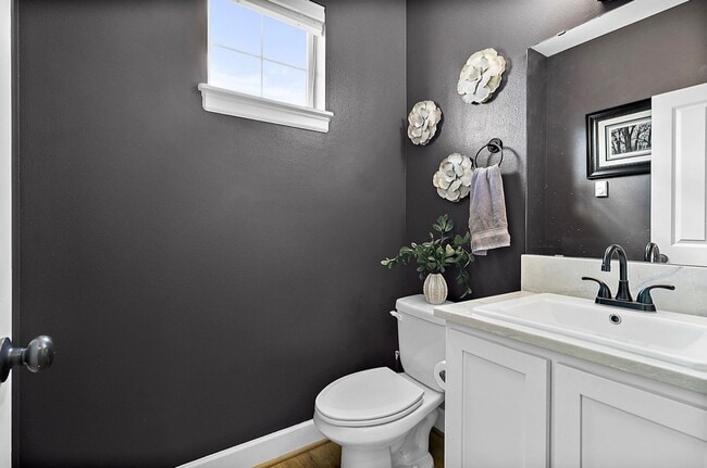 Building Photo - 4Bd/2.5Ba Renton Townhome