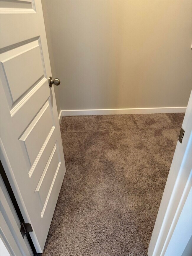 Building Photo - 1603 Ocaso Dr